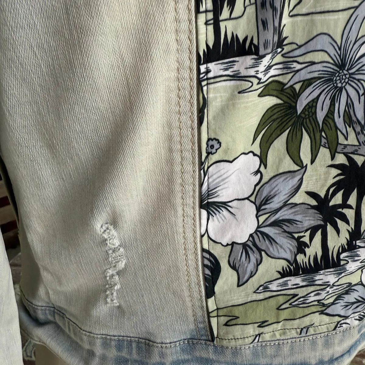 022 Denim Jacket (L)