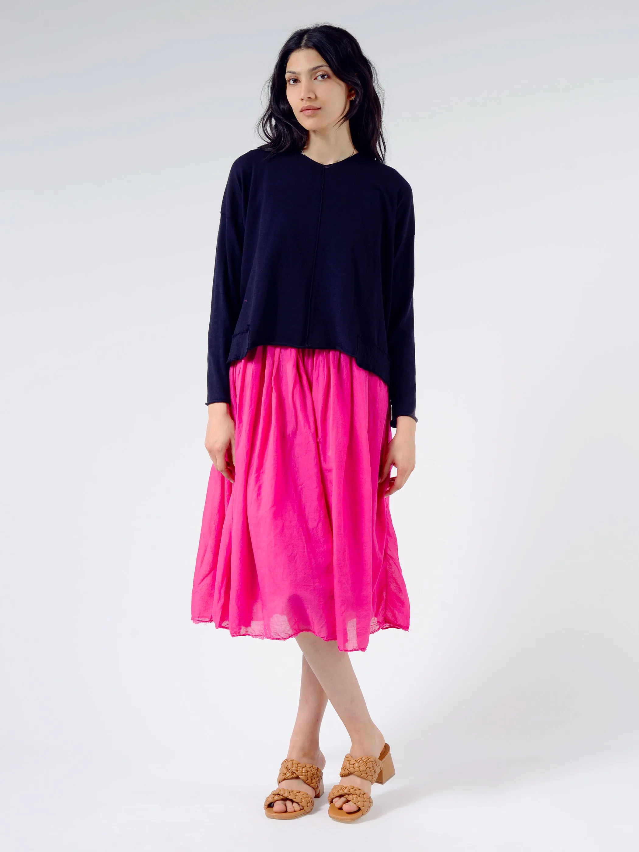 2359 V Neck Pullover