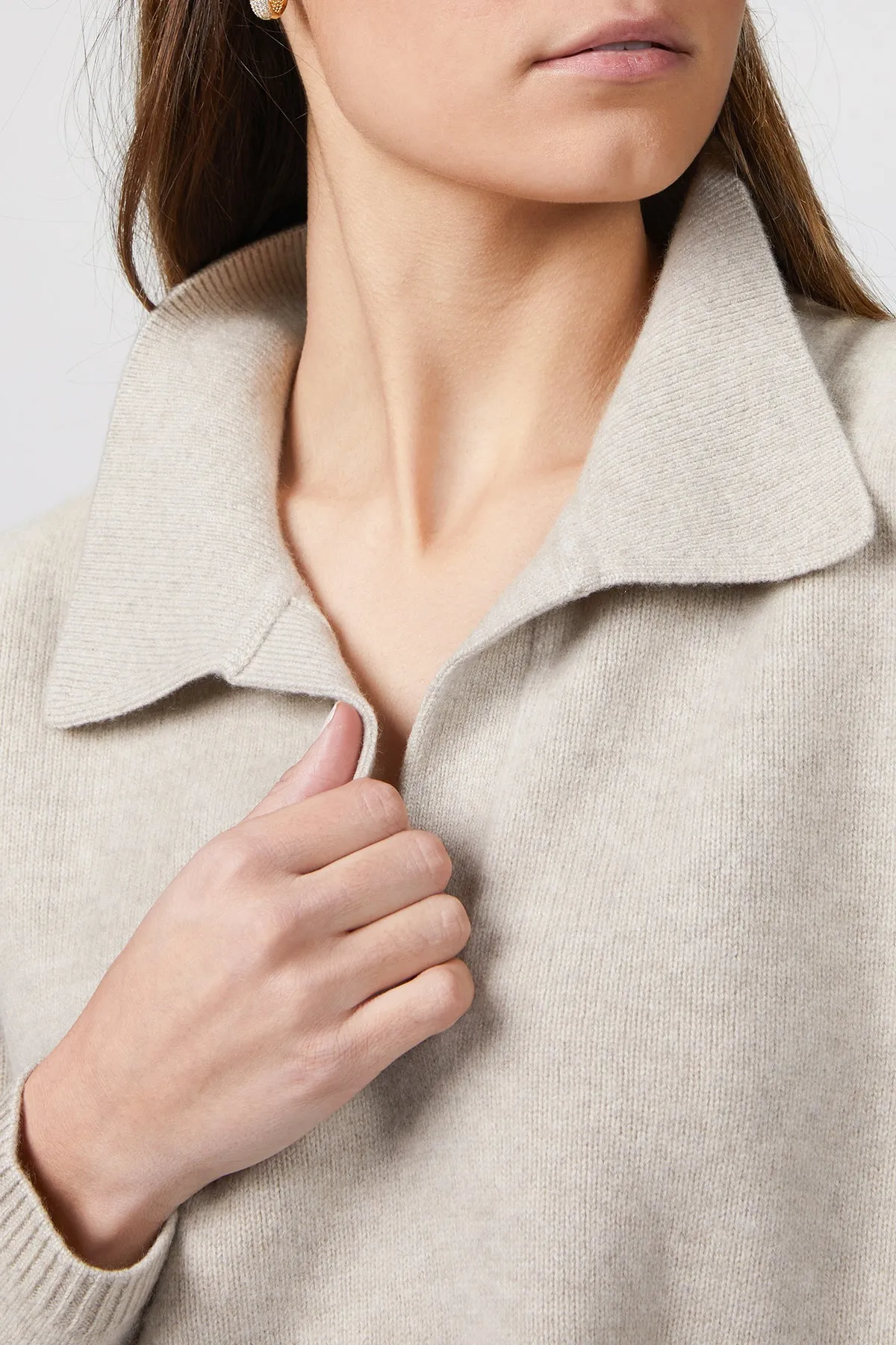 CROPPED V-NECK CASHMERE POLO SWEATER