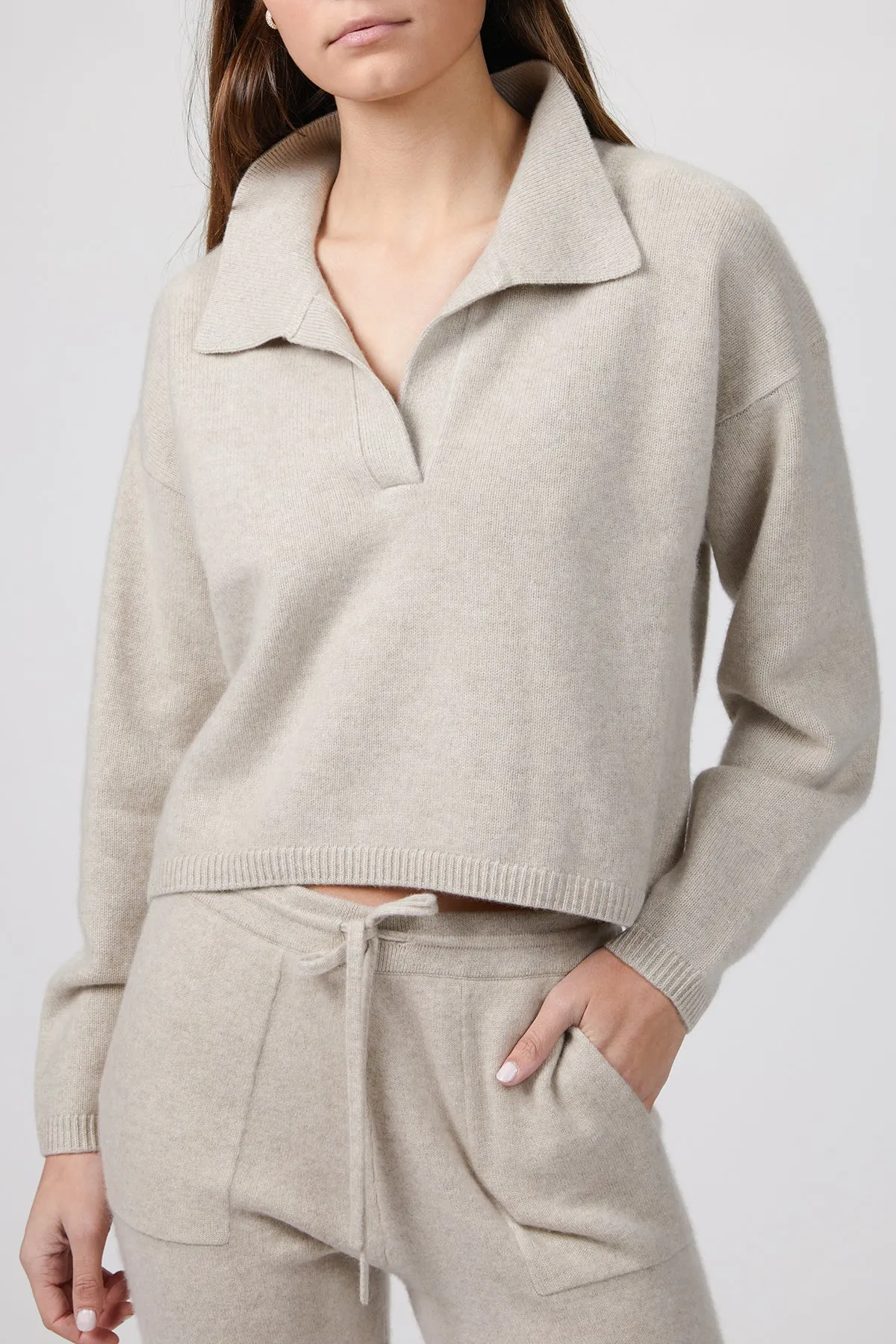 CROPPED V-NECK CASHMERE POLO SWEATER