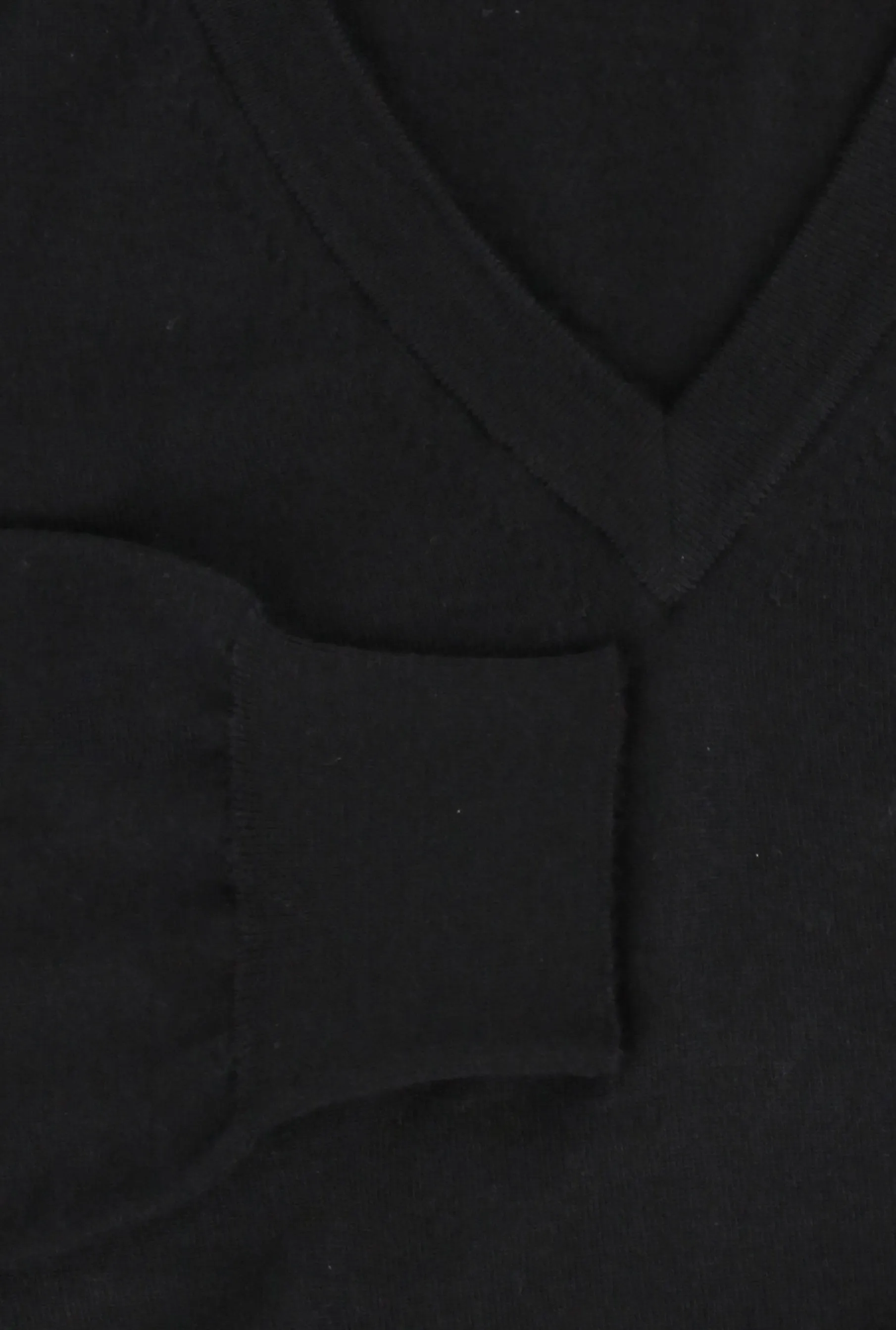 Fiori Di Lusso Black V-Neck Sweater