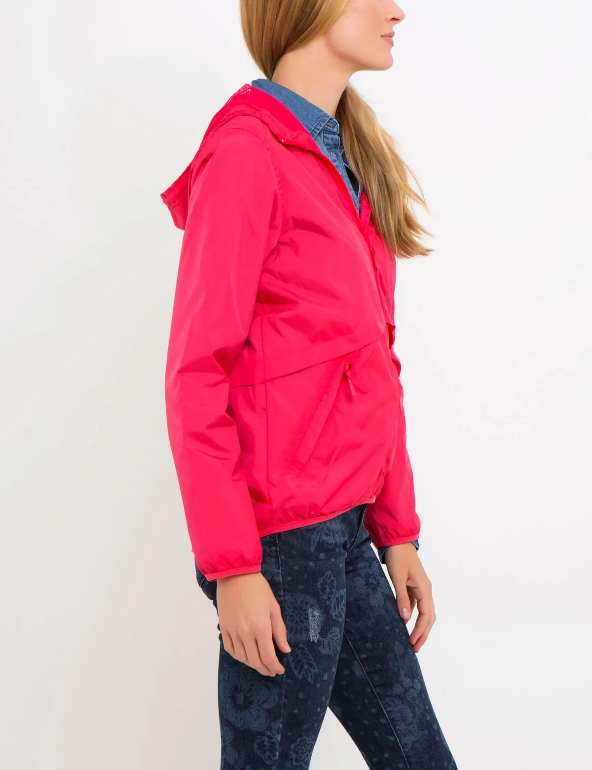 HOODED WINDBREAKER JACKET