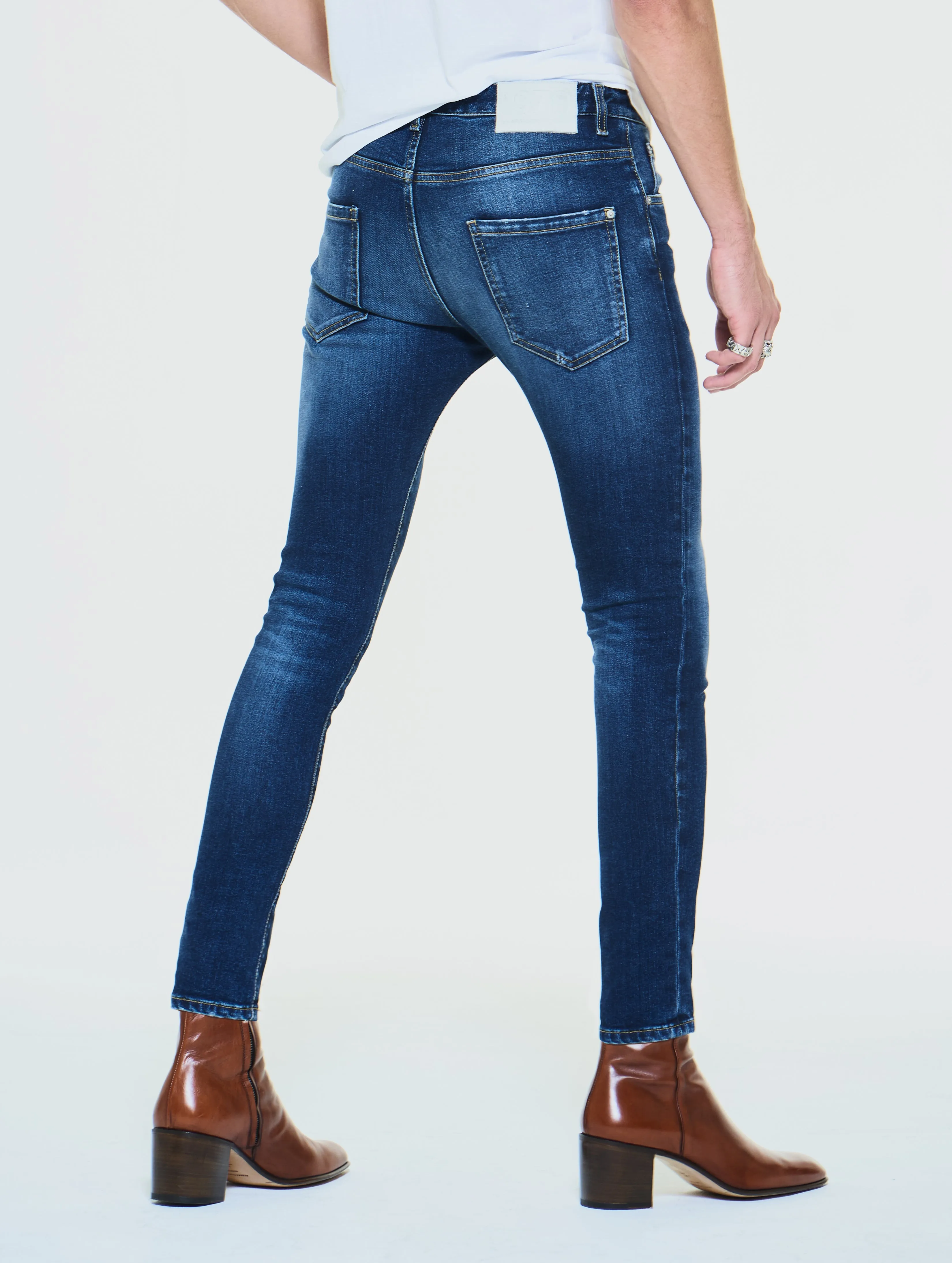JOHNNY SKINNY JEANS IN CLASSIC INDIGO - Man