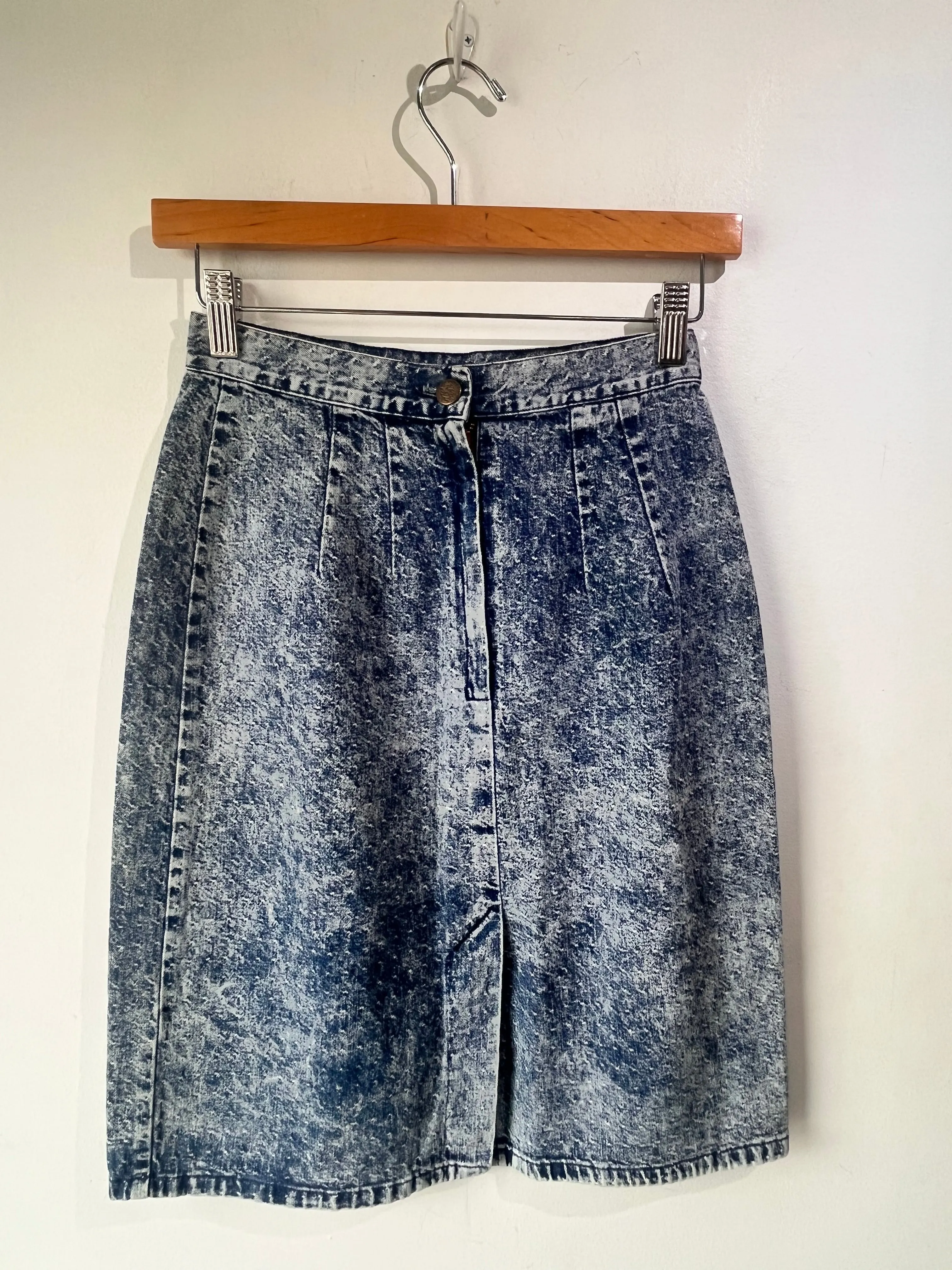 Konnie O Acid Wash Pinprick Jean Skirt