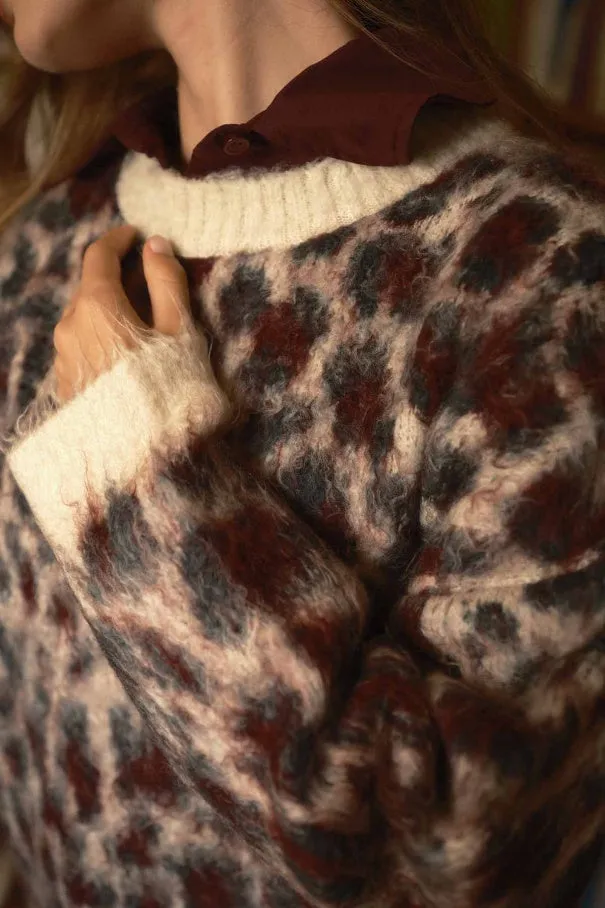 Leopard Print Emerald Green Sweater – Crew Neck, Drop Shoulder, Fuzzy Texture, Relaxed Fit Knit