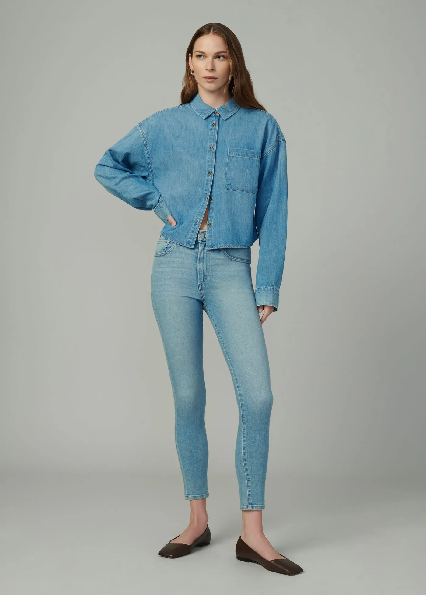 THE CROPPED BOYFRIEND BUTTON DOWN SHIRT