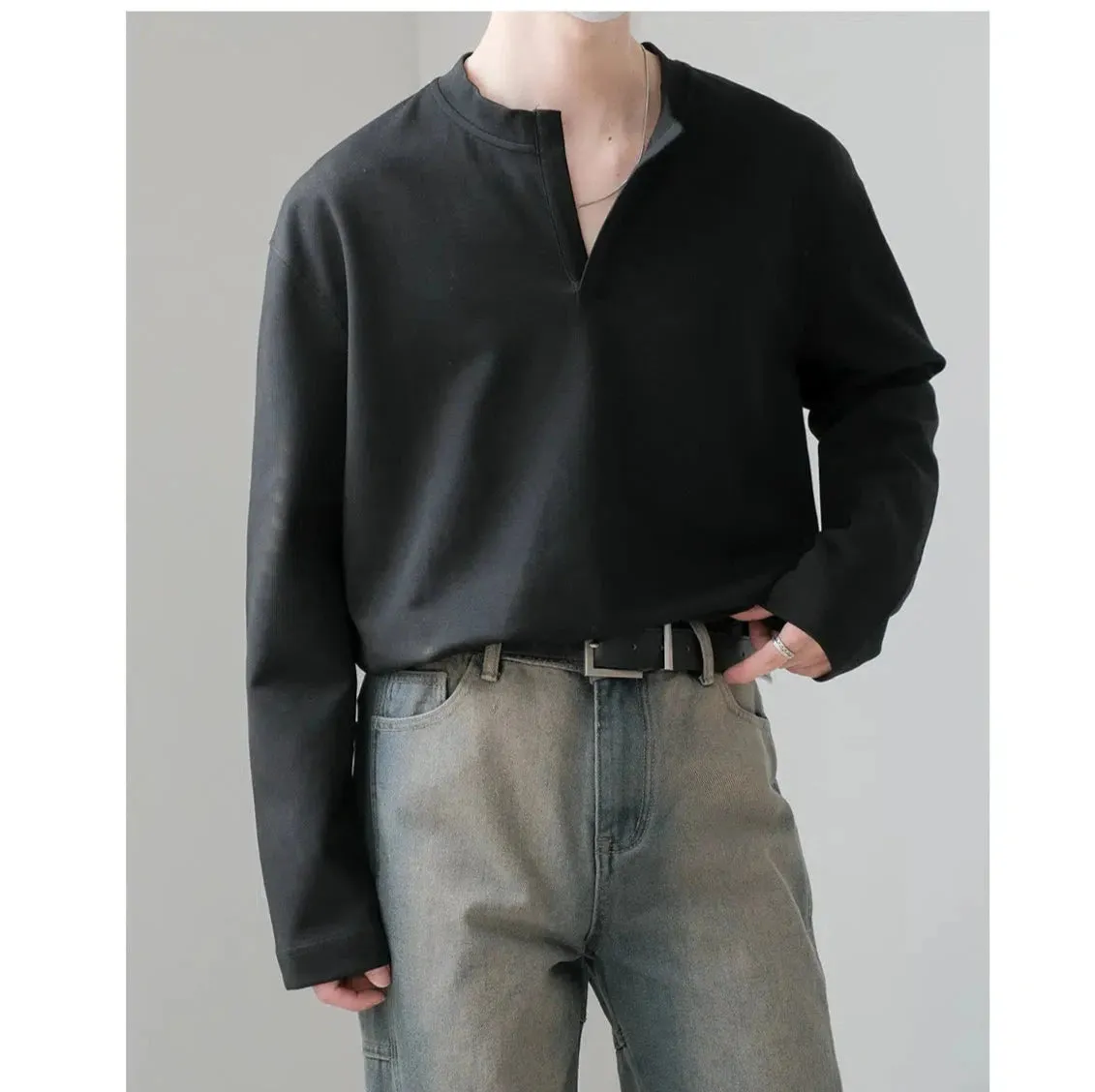 V-neck Collar Minimalist Pullover