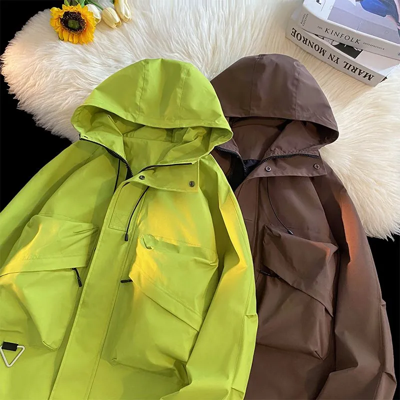 Versatile Cargo Jacket for Outdoor Adventures with Relaxed-Fit Design