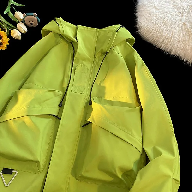 Versatile Cargo Jacket for Outdoor Adventures with Relaxed-Fit Design