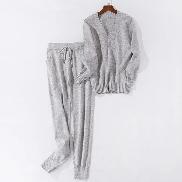 Women sweater suit and setsCasual Knitted Sweaters Pants 2PCS Track Suits Woman Casual Knitted Trousers Jumper Tops Clothing Set