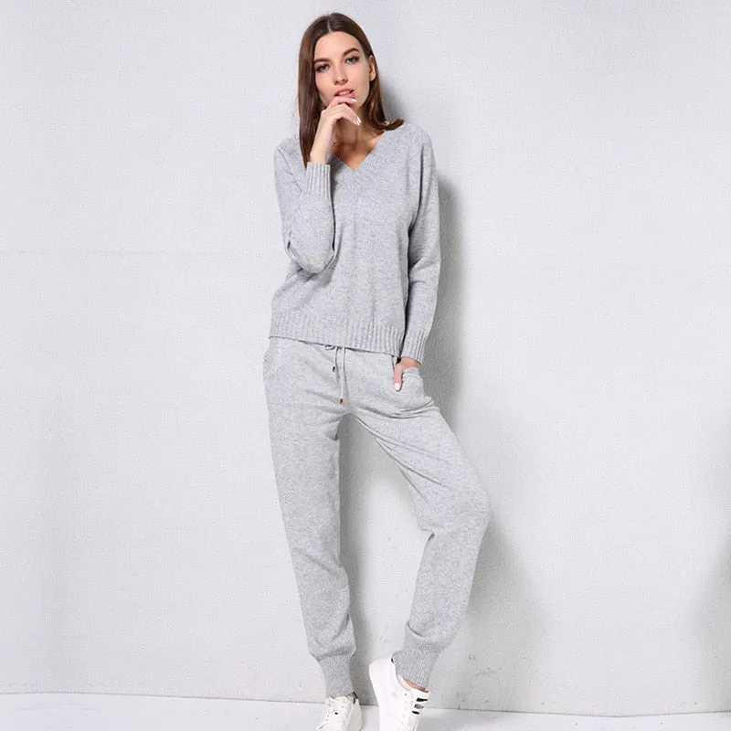 Women sweater suit and setsCasual Knitted Sweaters Pants 2PCS Track Suits Woman Casual Knitted Trousers Jumper Tops Clothing Set