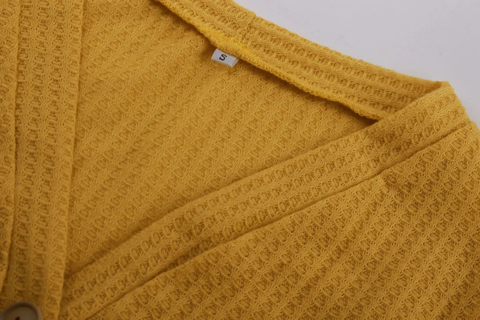 Women's Casual V-neck Single-Breasted Cardigan Sweater