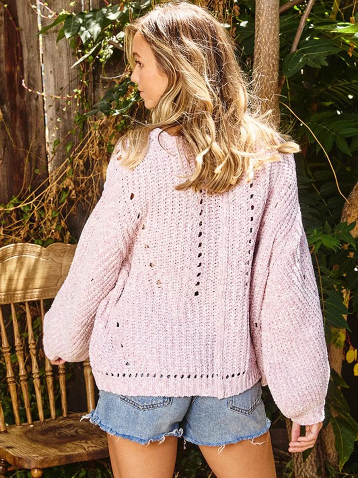 WOMEN'S LONG SLEEVE V-NECK KNIT SWEATER